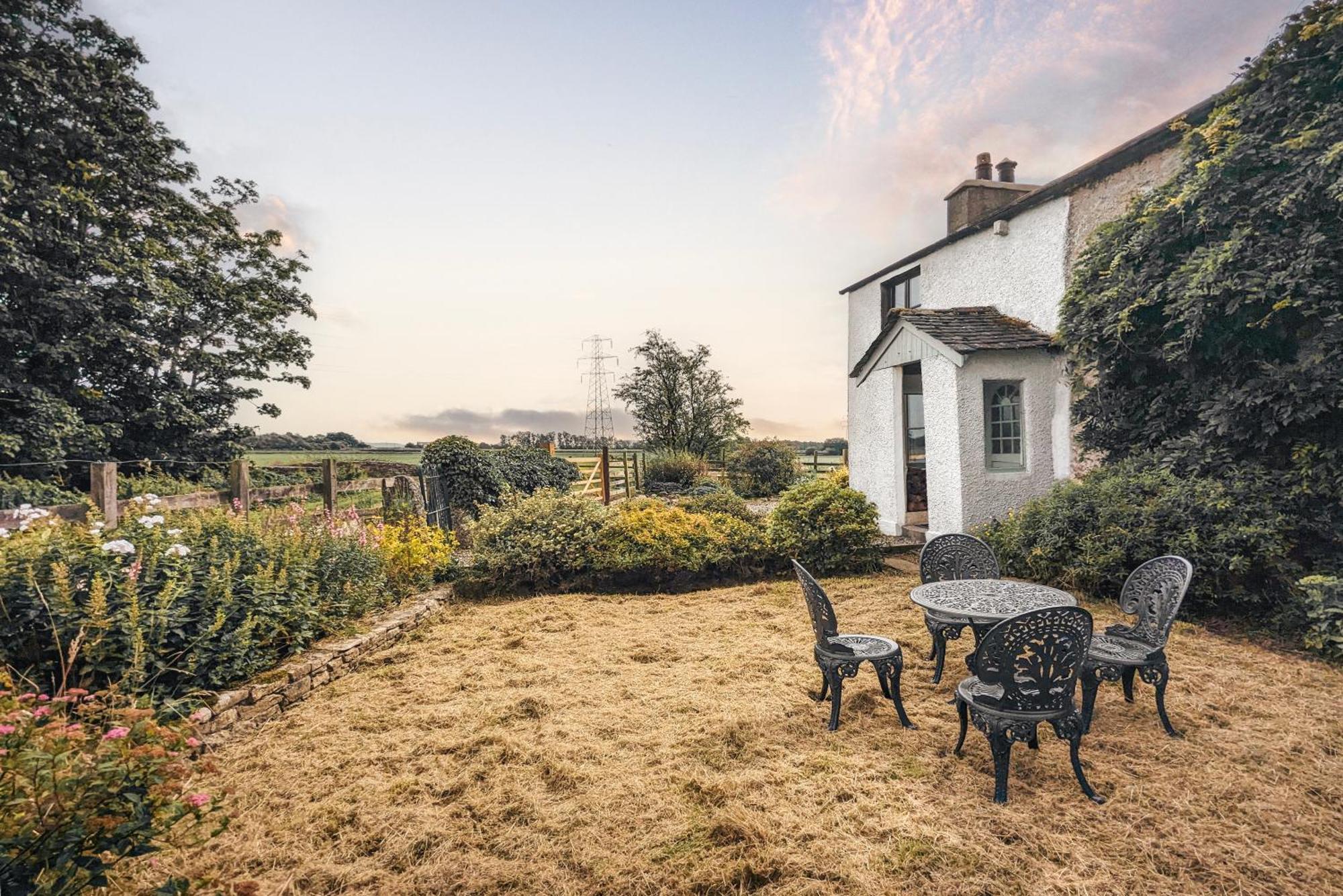 The Gilpin Farmhouse, Lake District Getaway Levens Bagian luar foto